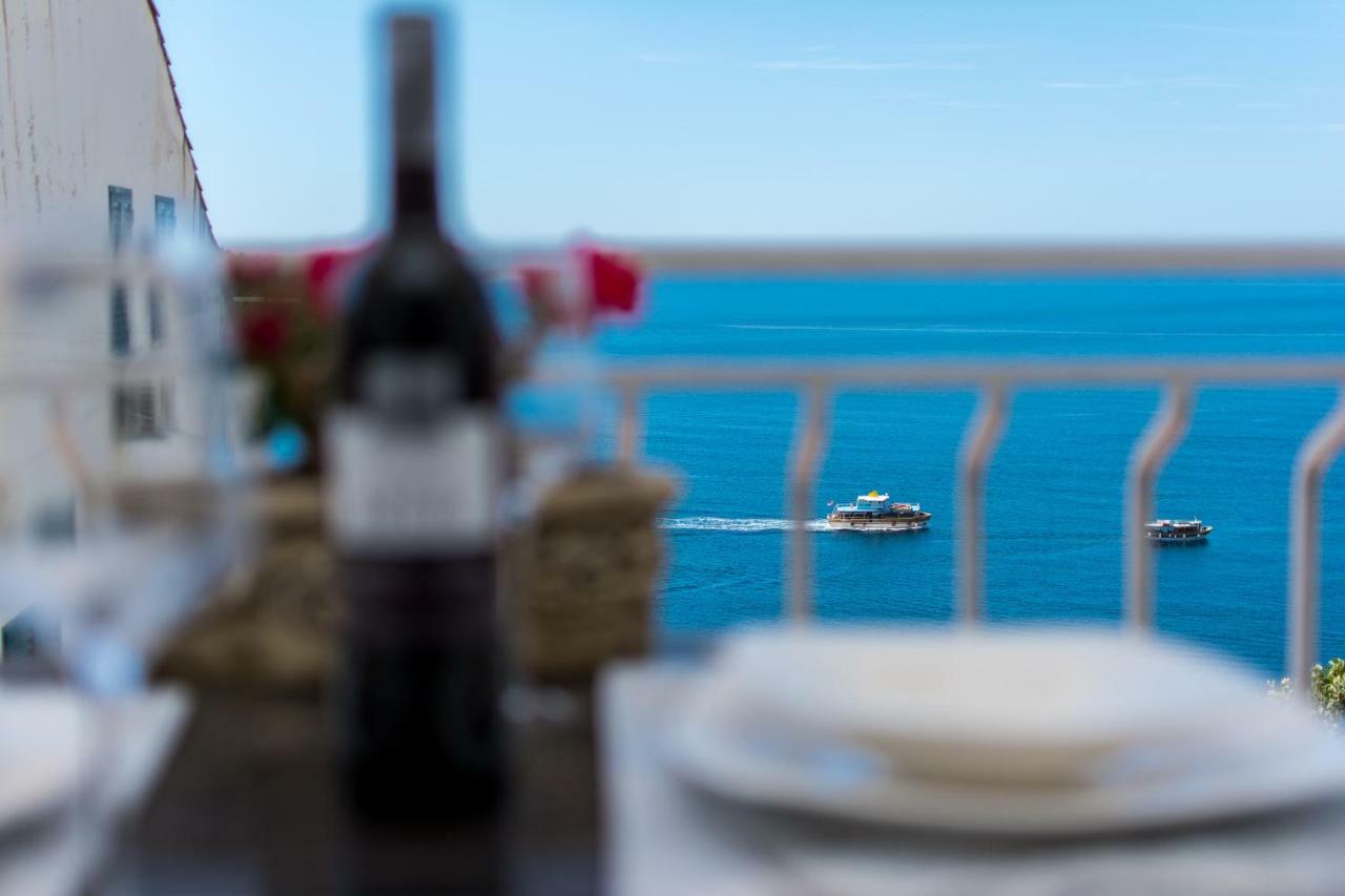 La Boheme With Sea View