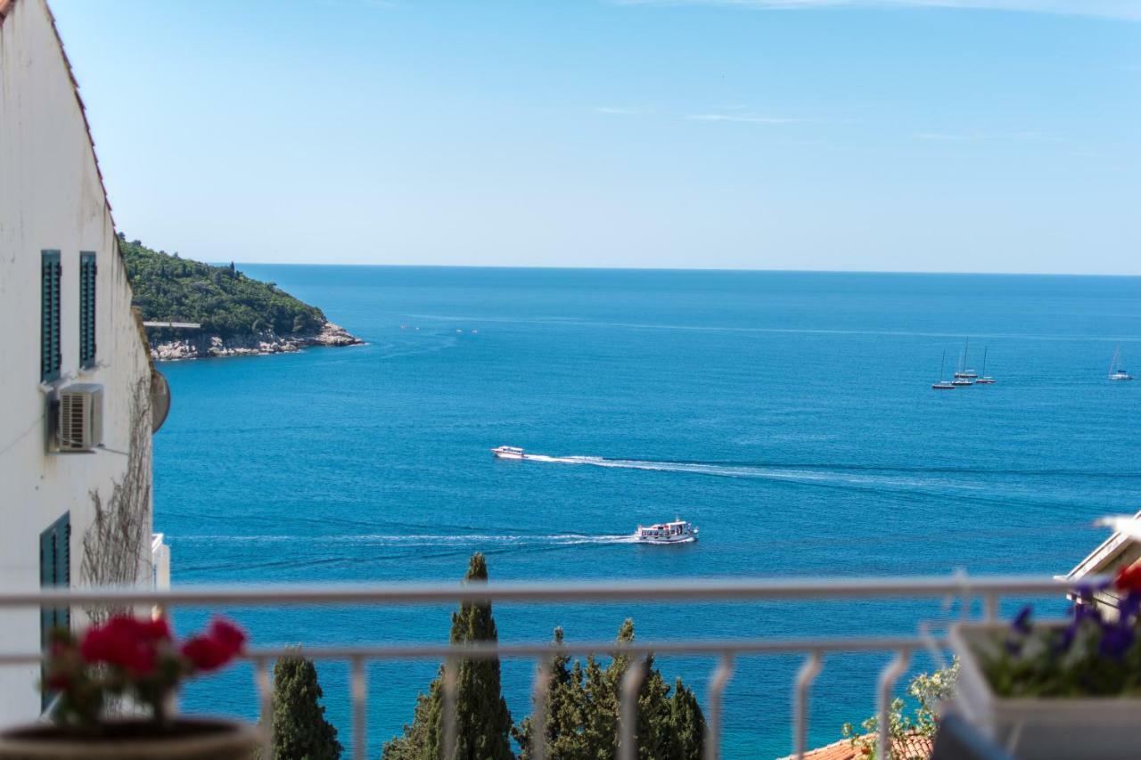 La Boheme With Sea View Apartment